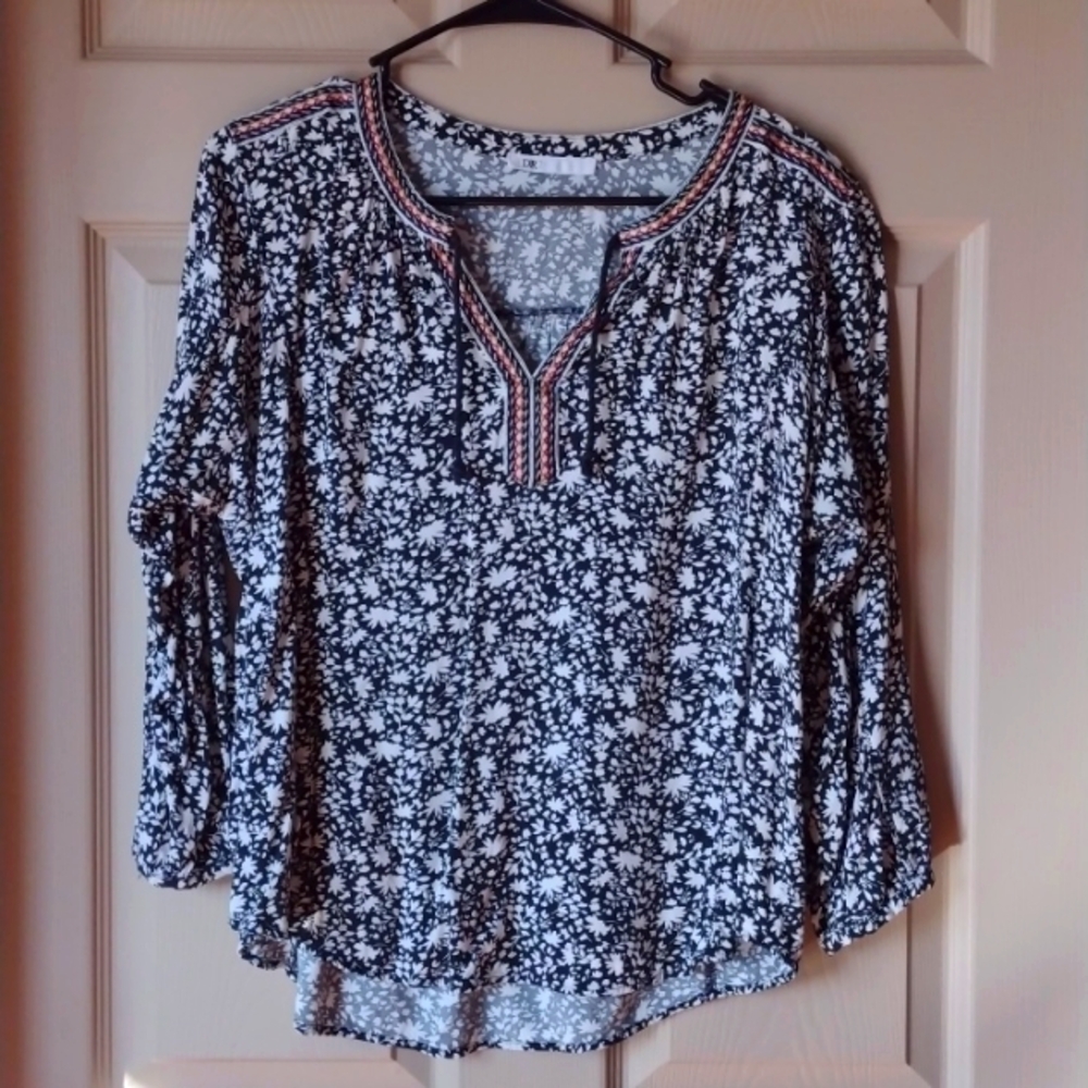DR2 by Daniel Rainn Pullover top size  L
